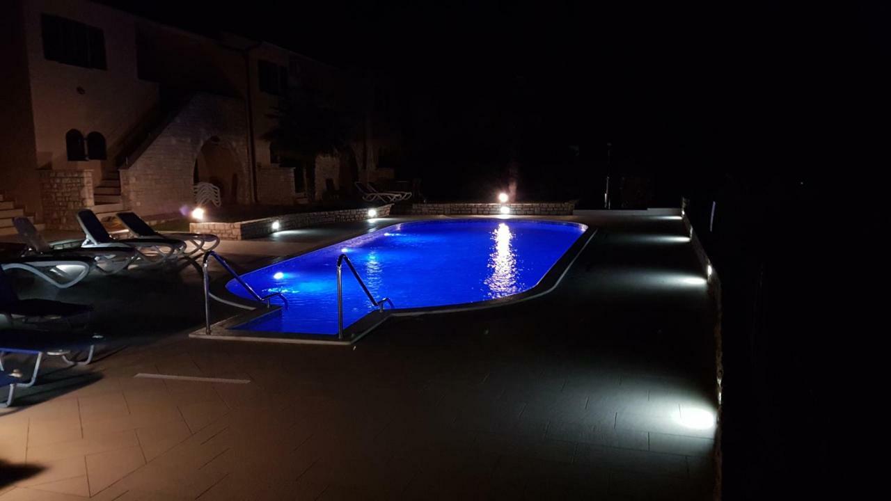 Holiday Home Marina Kastelir Exterior photo